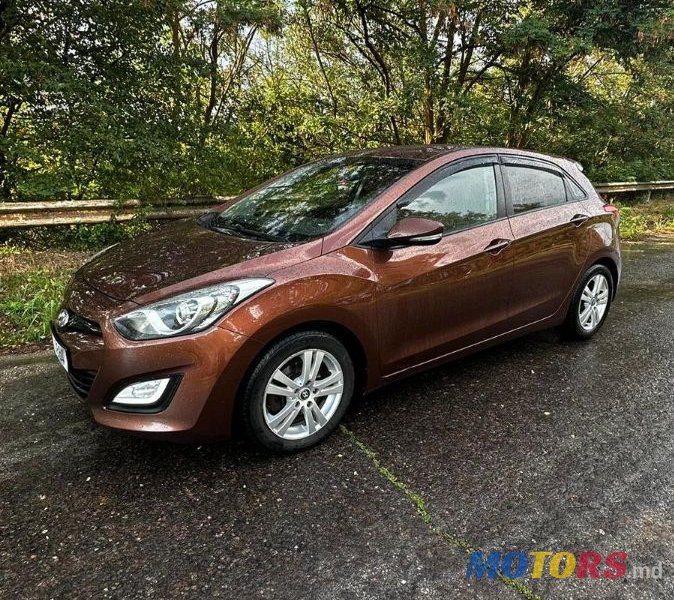 2012' Hyundai i30 photo #2