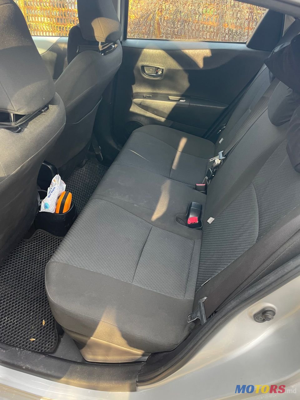 2013' Toyota Yaris photo #4