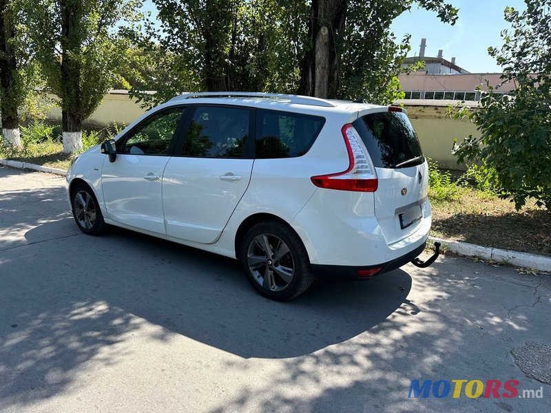 2016' Renault Grand Scenic photo #5