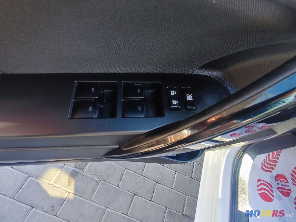 2016' Toyota Auris photo #2