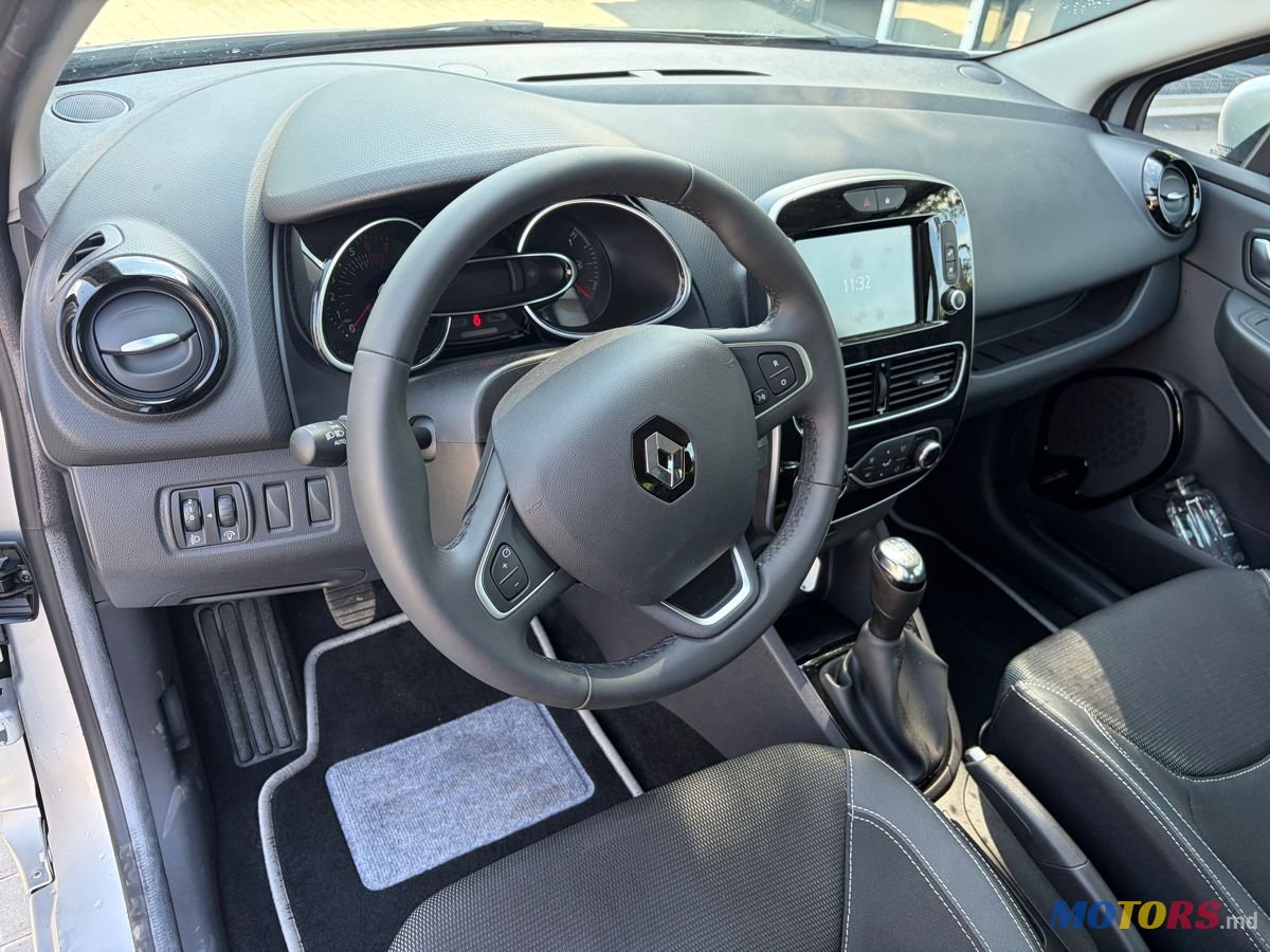 2017' Renault Clio photo #6