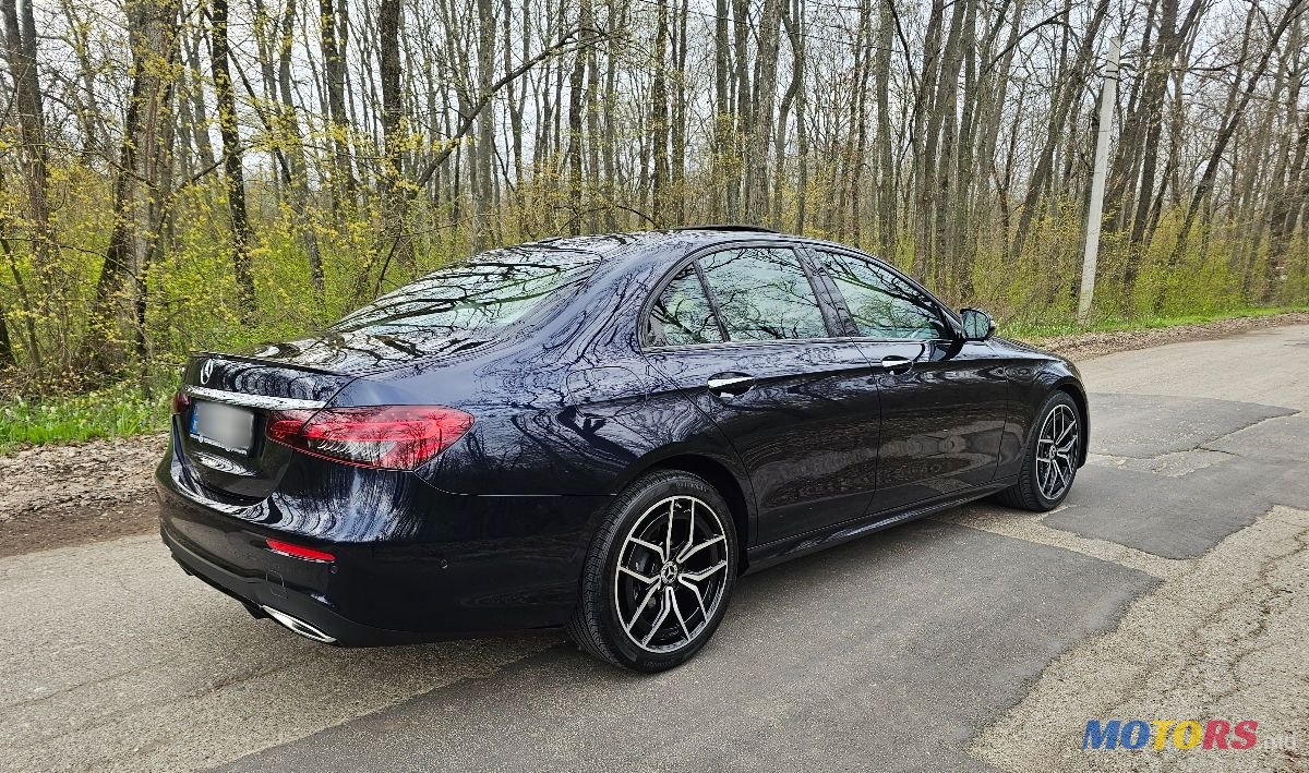 2022' Mercedes-Benz E-Class photo #3