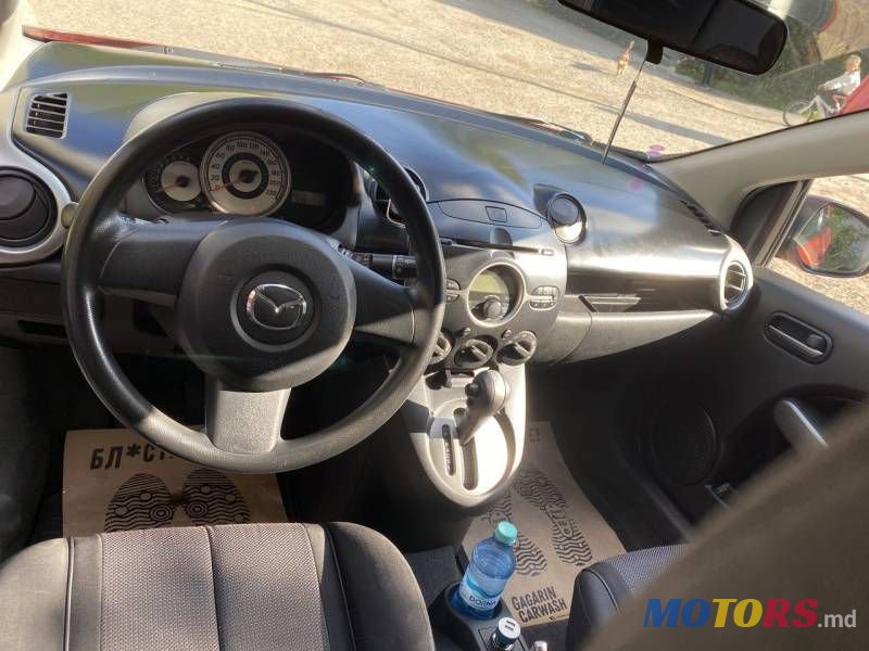 2012' Mazda 2 photo #5