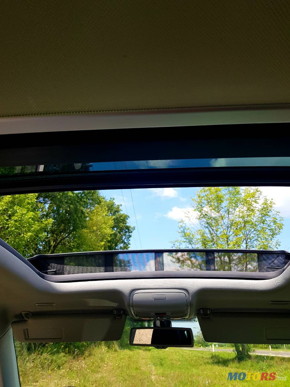 2016' Volkswagen Tiguan photo #4