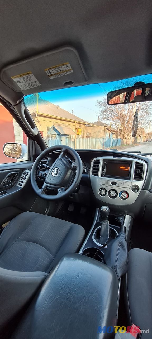 2005' Mazda Tribute photo #5