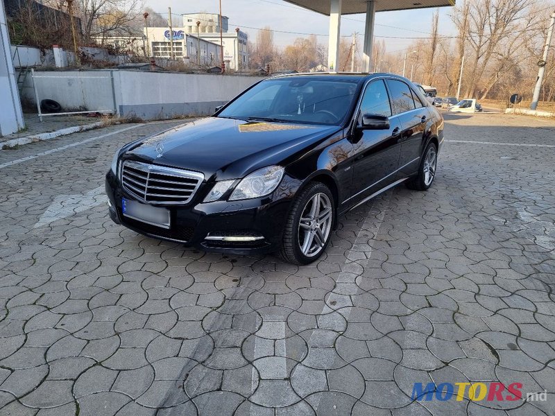 2012' Mercedes-Benz E-Class photo #2