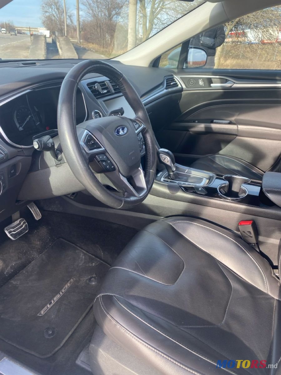 2013' Ford Fusion photo #6