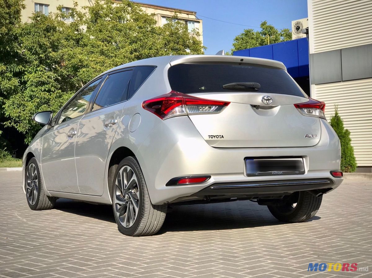 2016' Toyota Auris photo #4