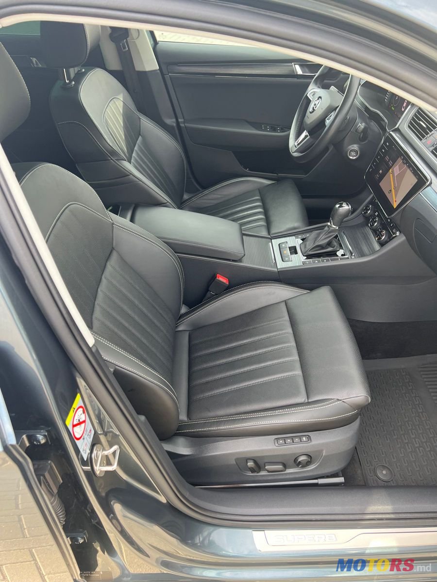 2019' Skoda Superb photo #5