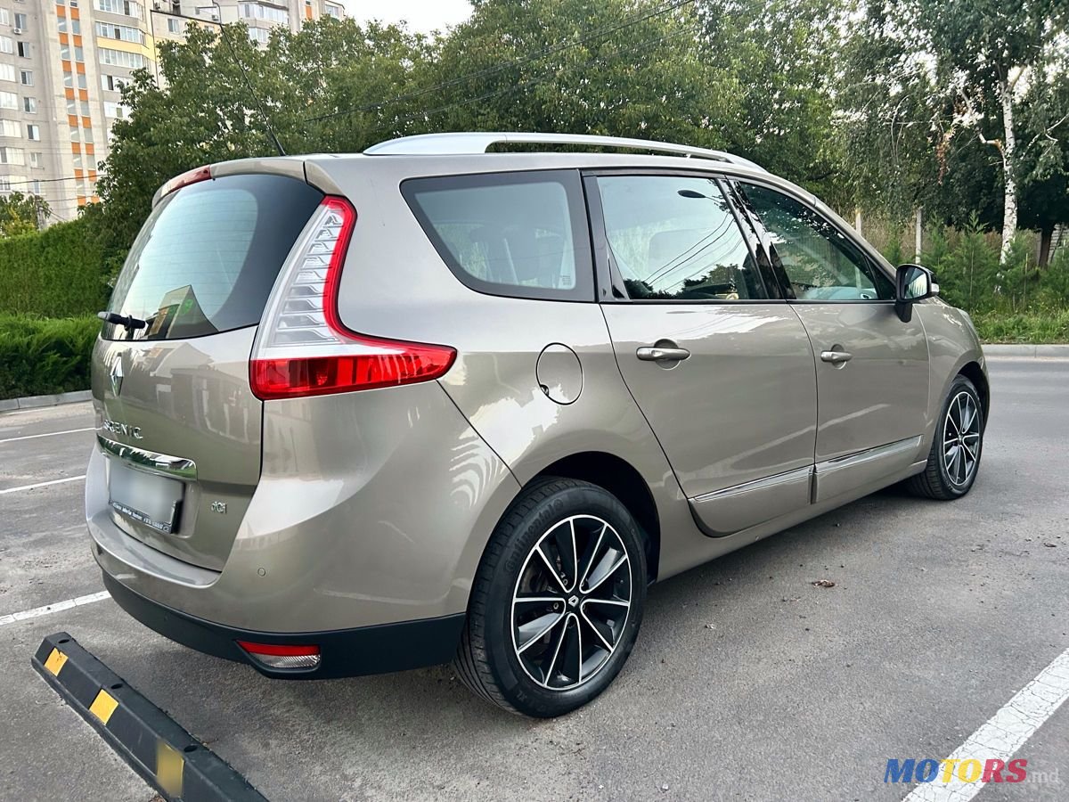 2013' Renault Grand Scenic photo #4