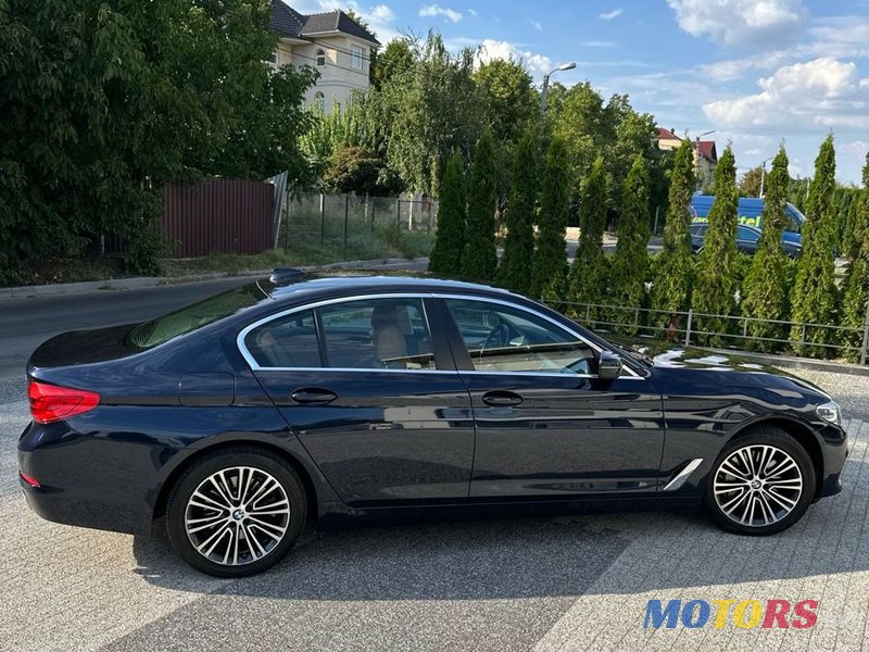 2019' BMW 5 Series photo #4