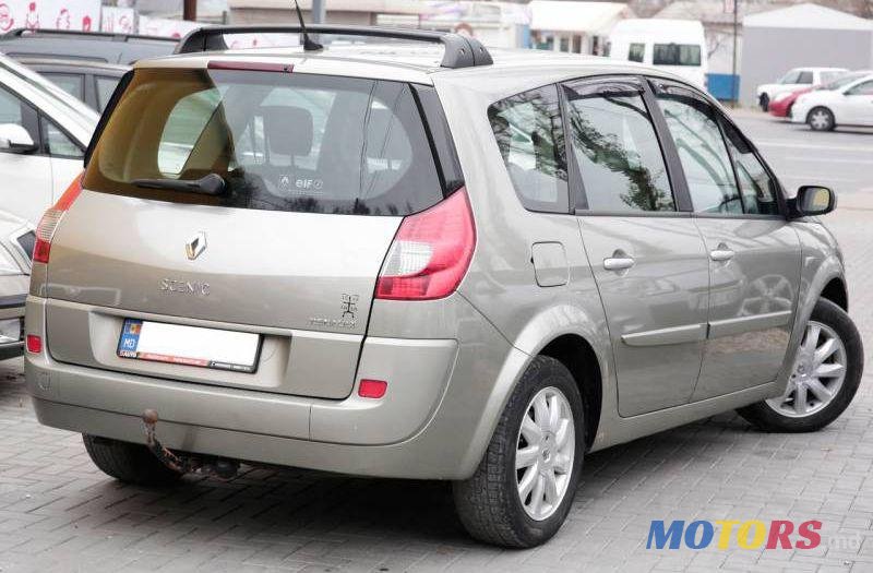 2007' Renault Grand Scenic photo #2