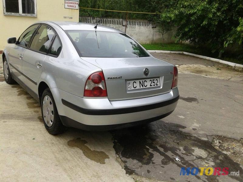 2003' Volkswagen Passat photo #7