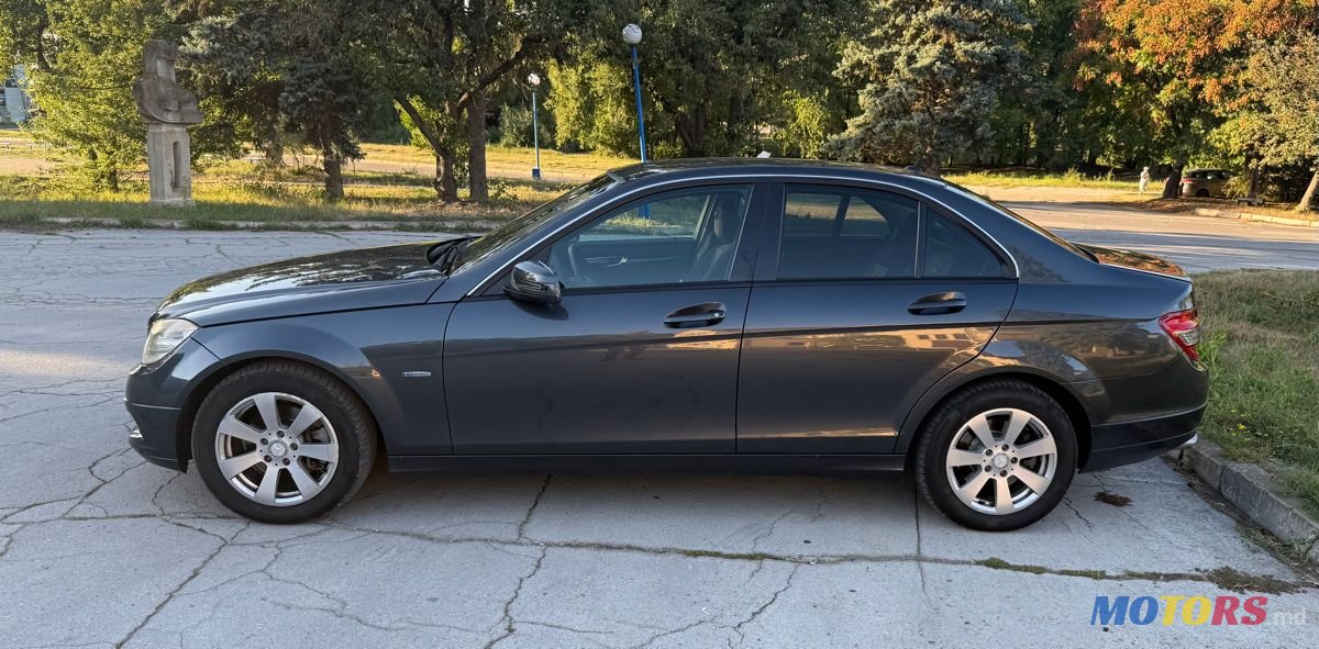 2009' Mercedes-Benz C-Class photo #4