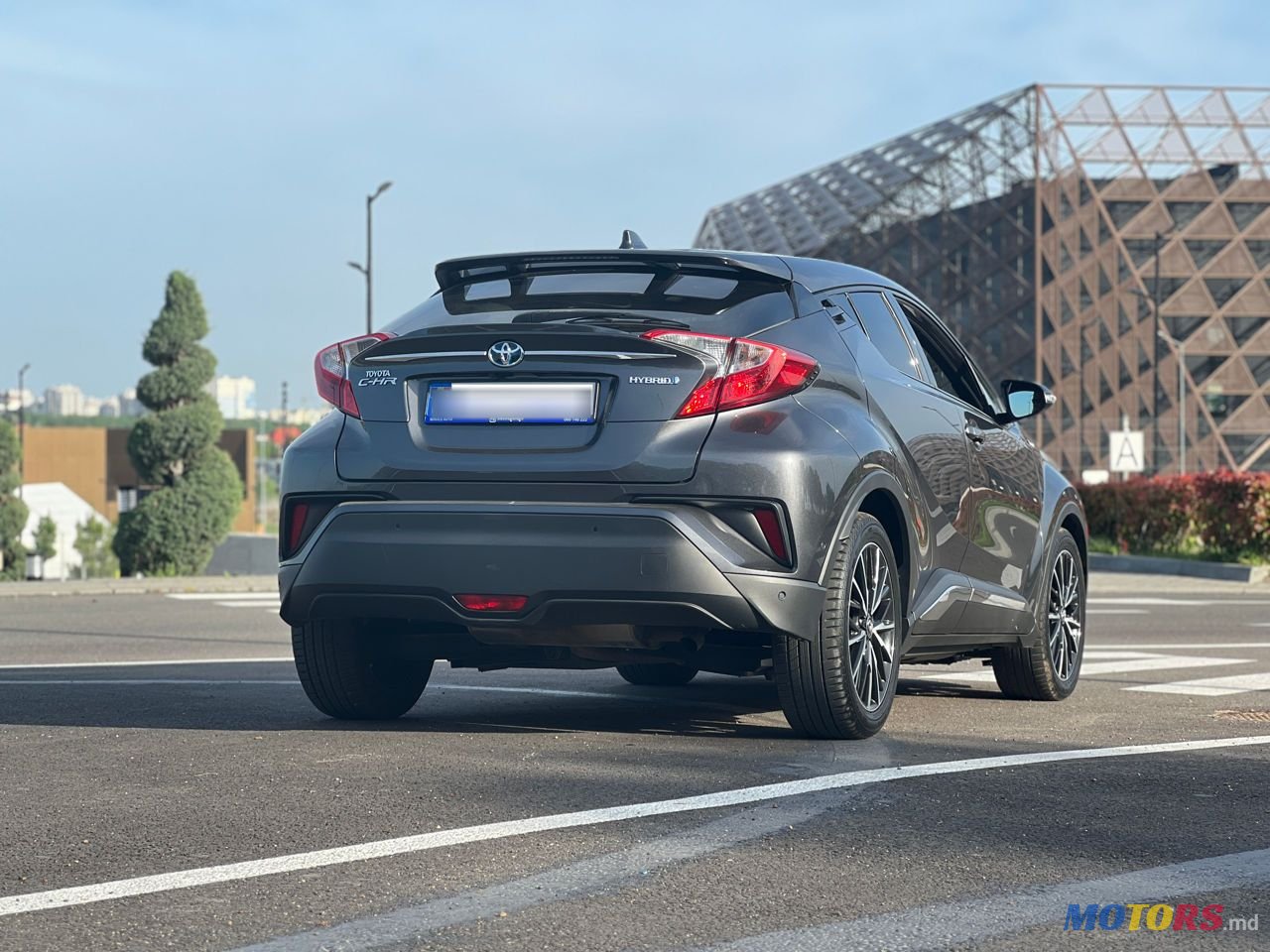 2016' Toyota C-HR photo #2