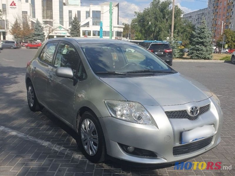 2008' Toyota Auris photo #1