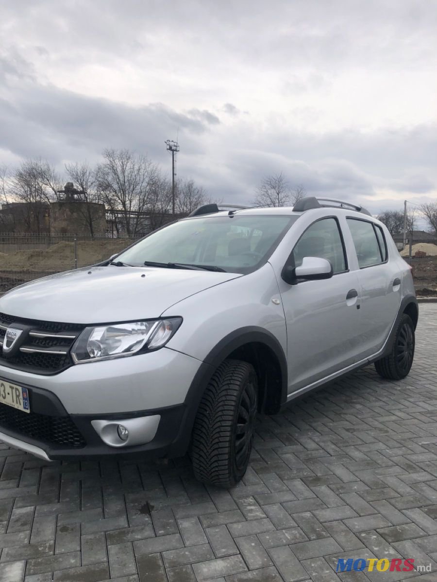 2013' Dacia Sandero Stepway photo #4