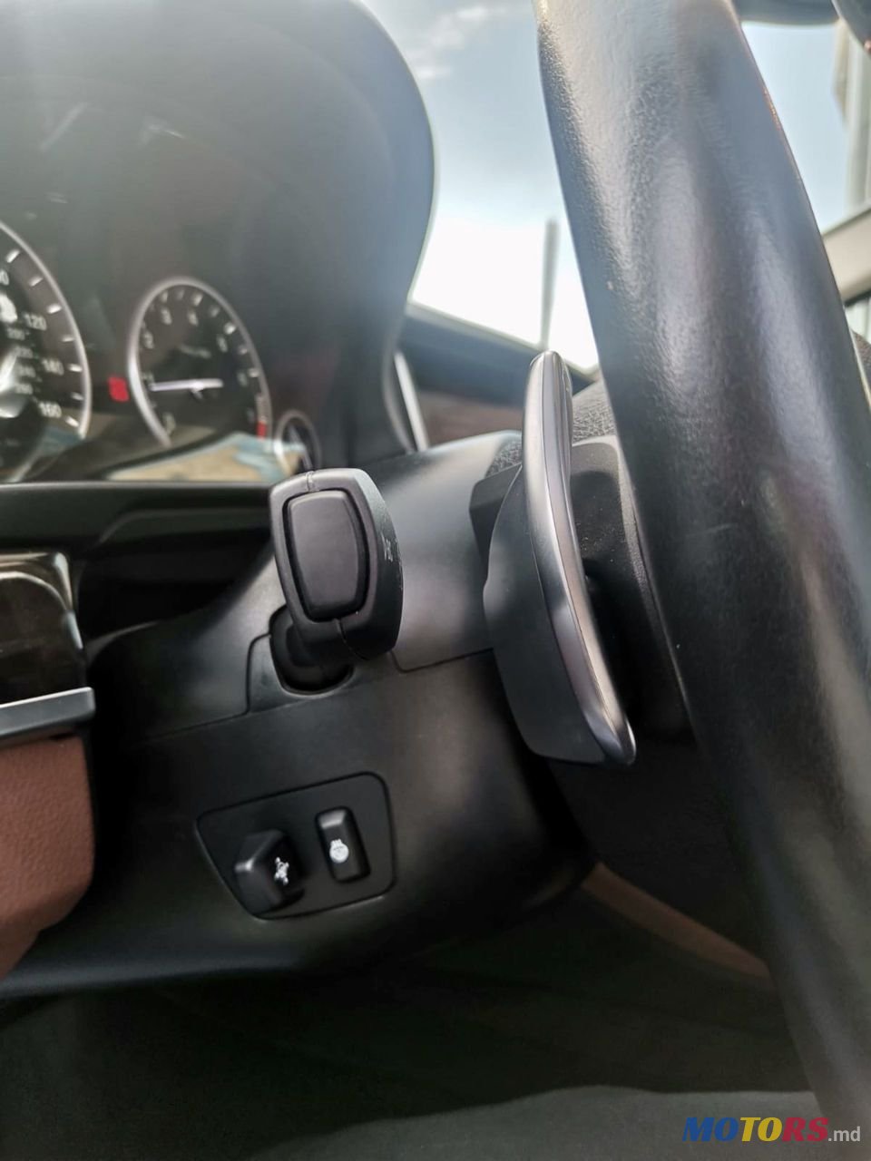 2015' BMW 5 Series photo #6