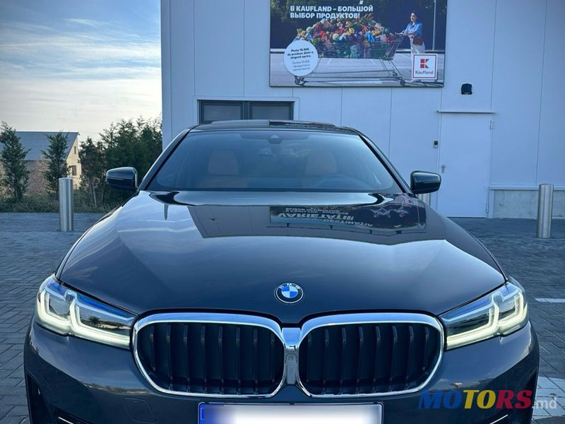 2021' BMW 5 Series photo #5