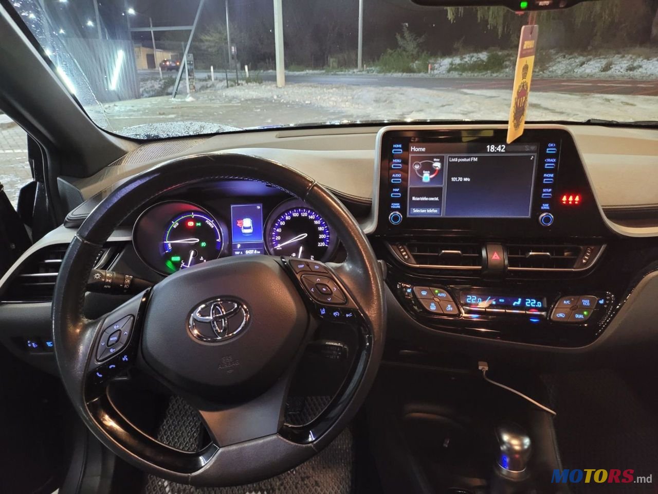 2020' Toyota C-HR photo #6