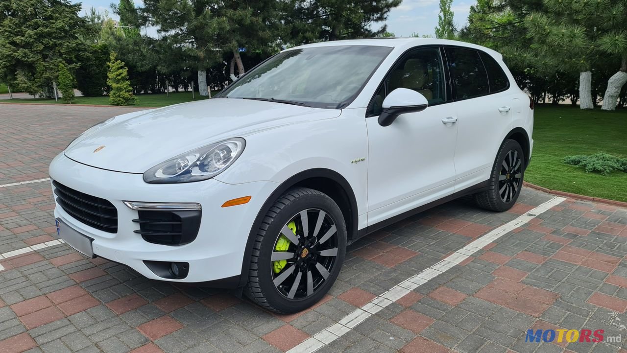 2015' Porsche Cayenne photo #1