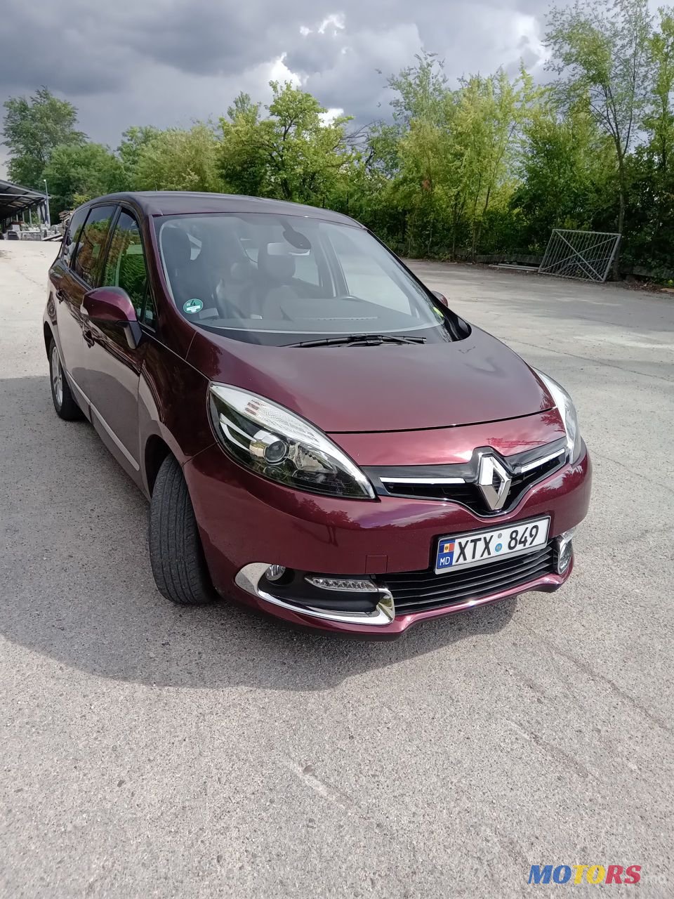 2013' Renault Grand Scenic photo #2