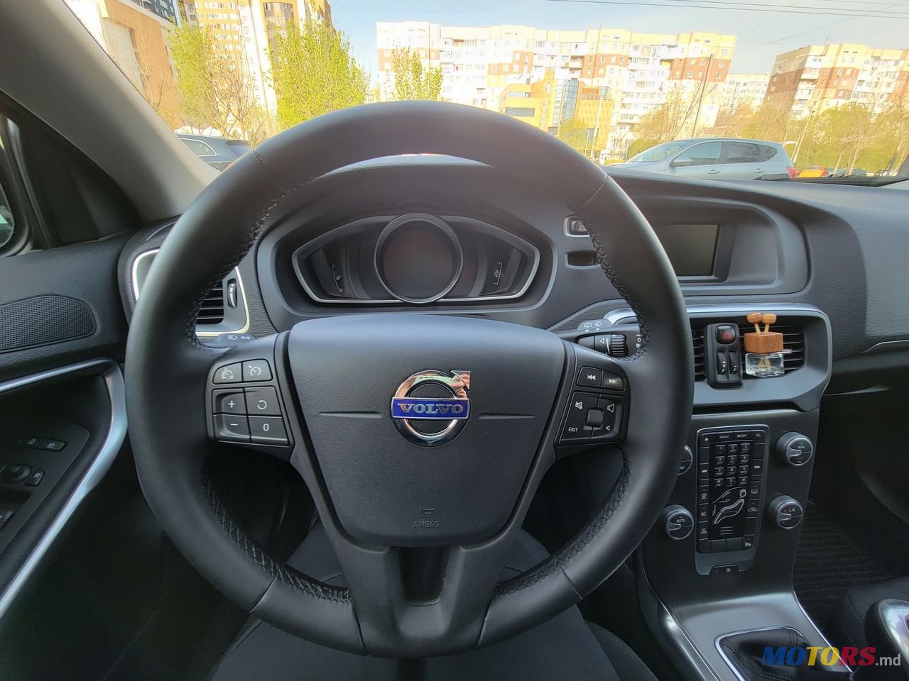 2015' Volvo V40 photo #6