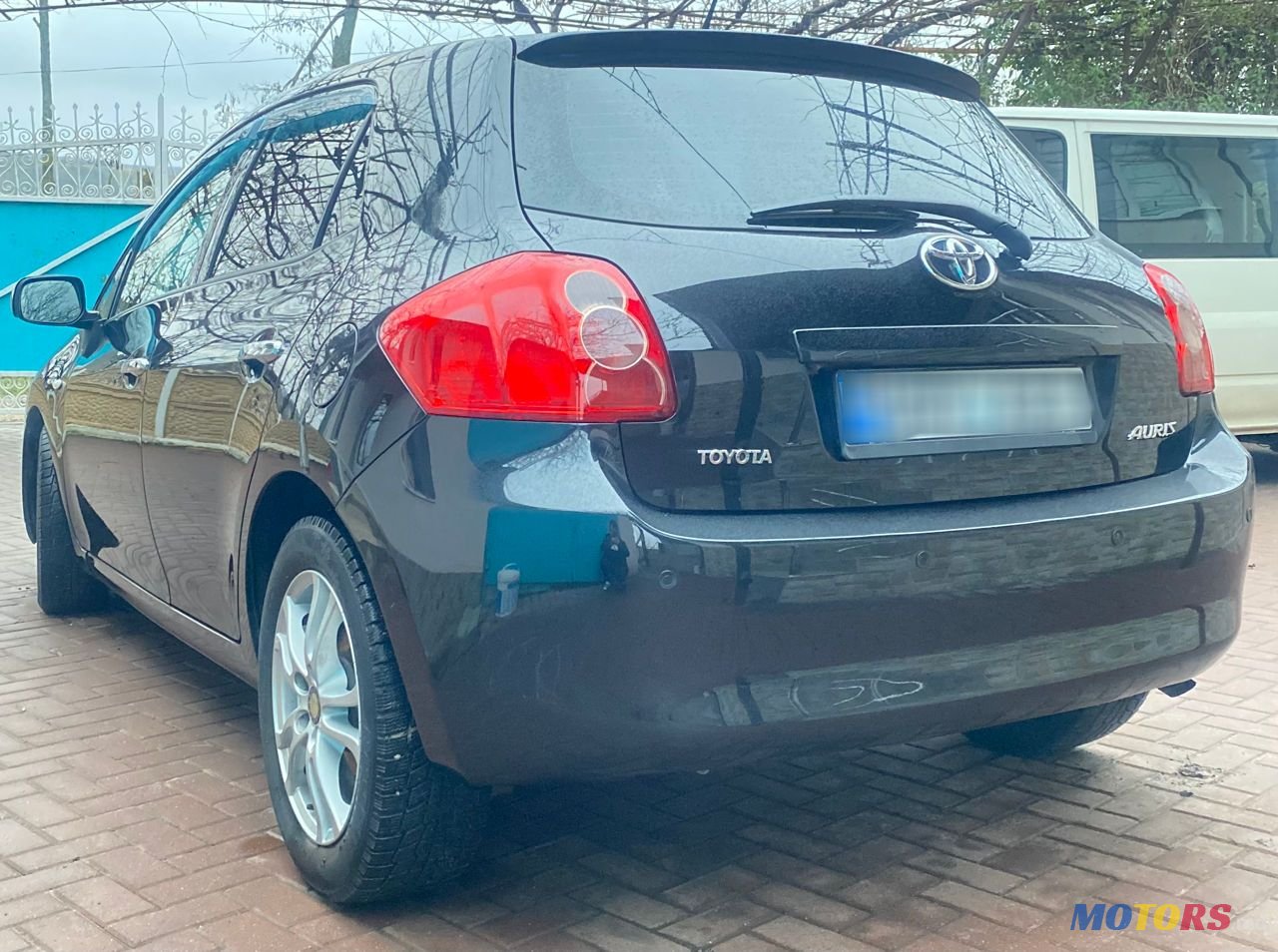 2008' Toyota Auris photo #2