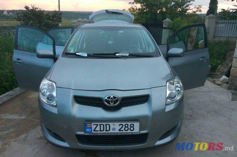 2009' Toyota Auris photo #2