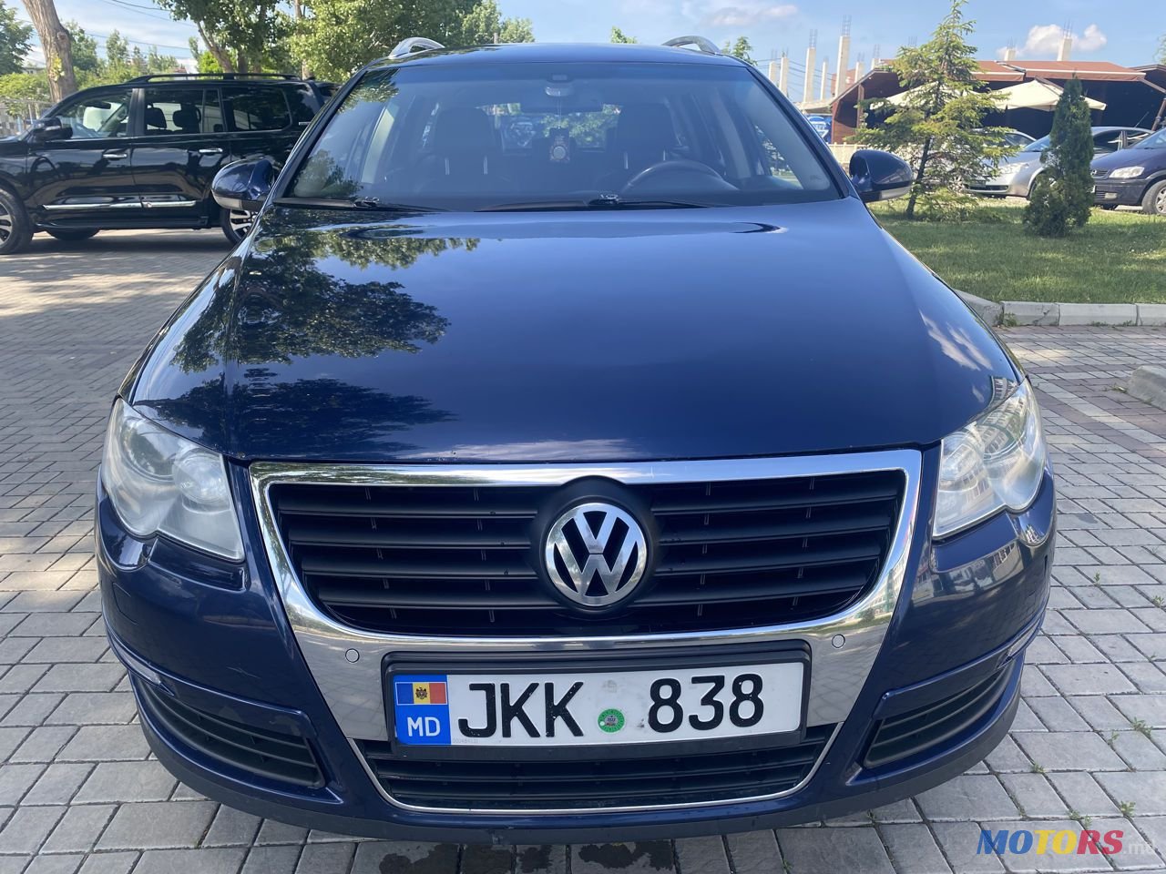 2010' Volkswagen Passat photo #1