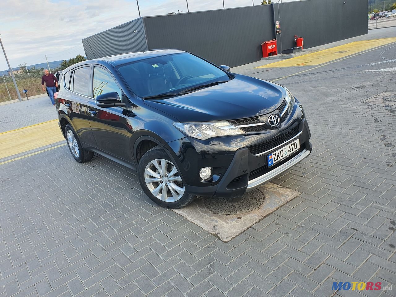 2014' Toyota RAV4 photo #2