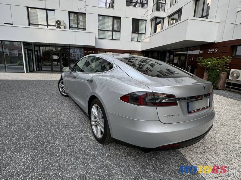 2015' Tesla Model S photo #5