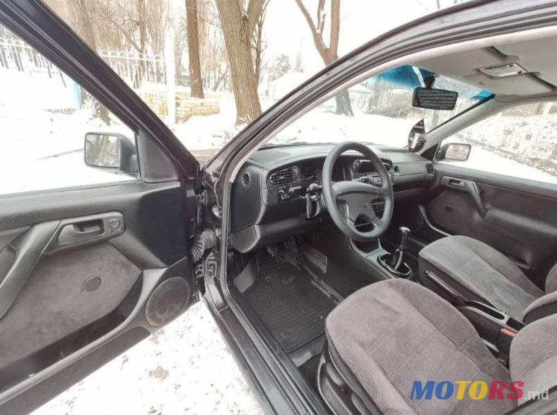 1992' Volkswagen Vento photo #2