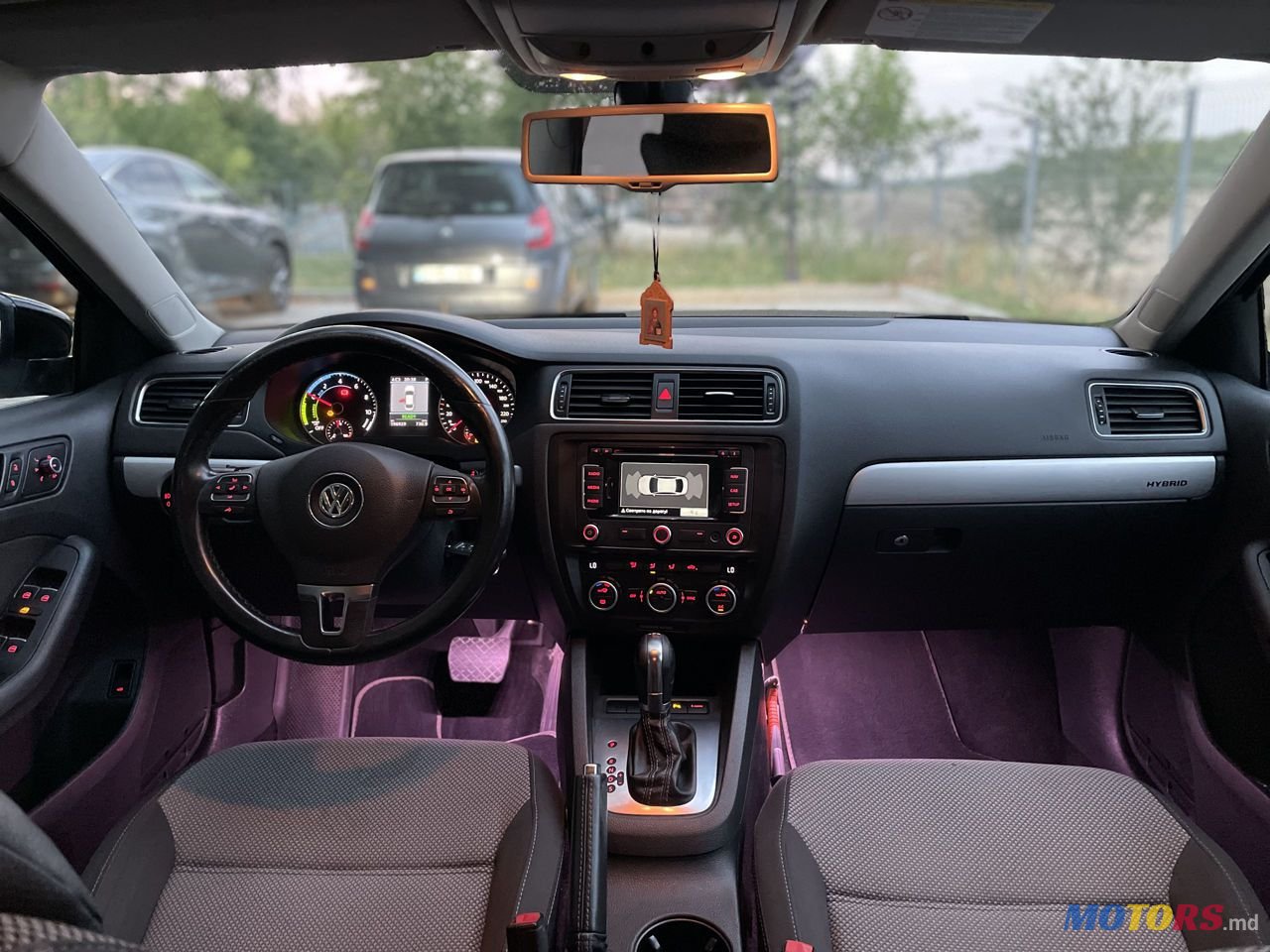 2013' Volkswagen Jetta photo #2