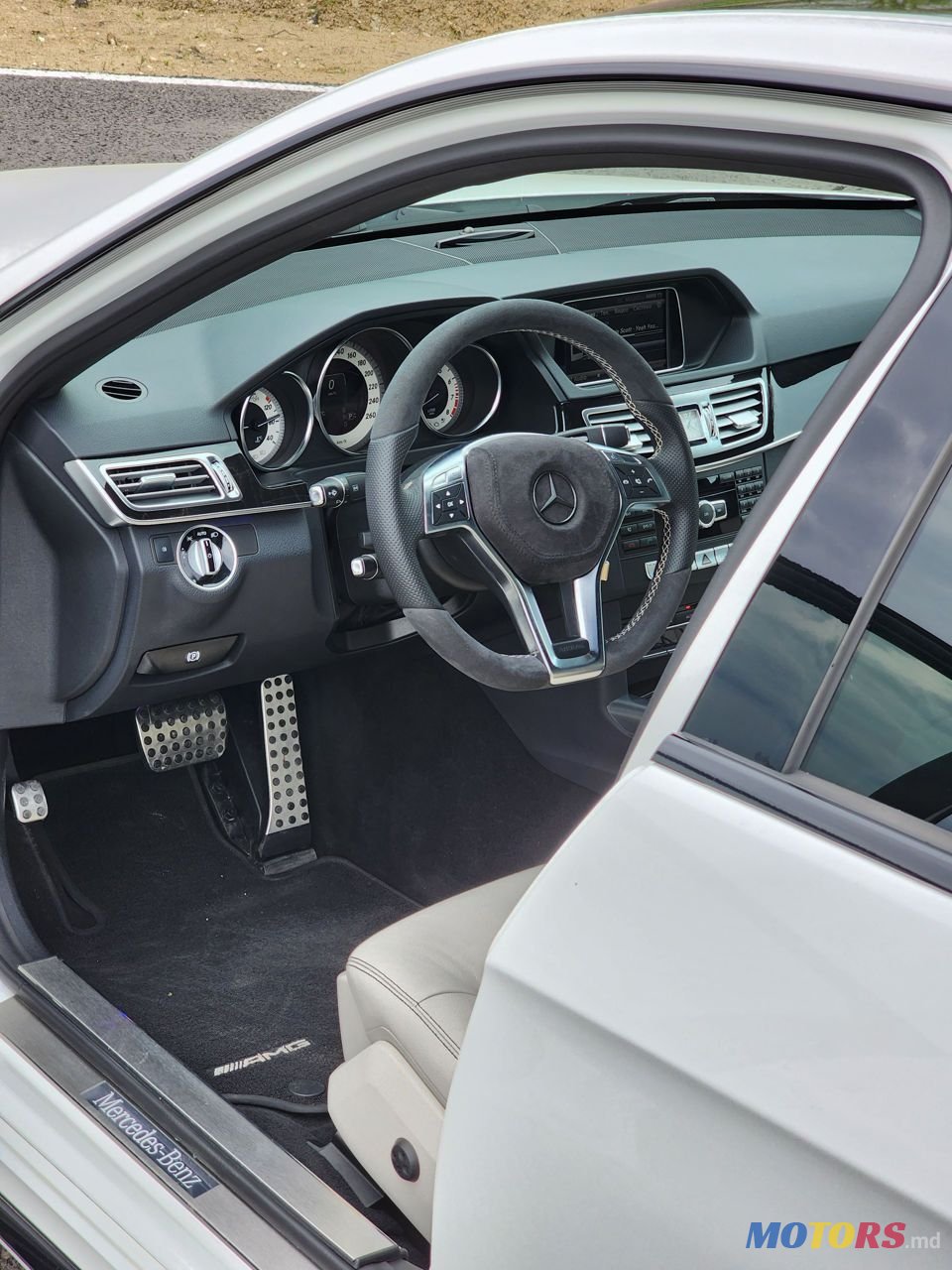 2014' Mercedes-Benz E-Class photo #4