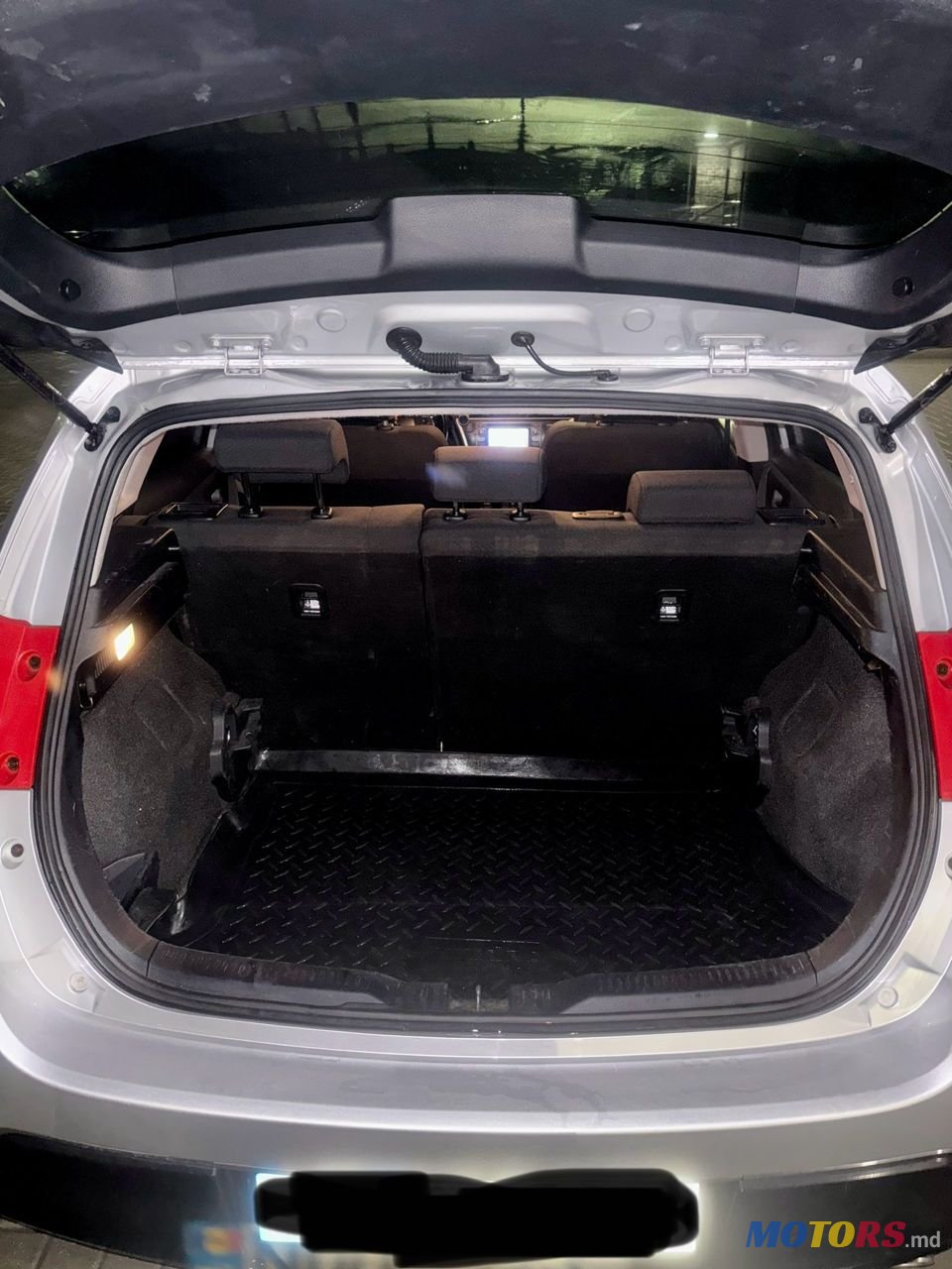 2013' Toyota Auris photo #5