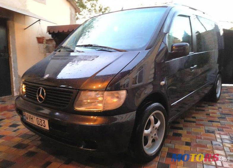 2002' Mercedes-Benz V photo #1