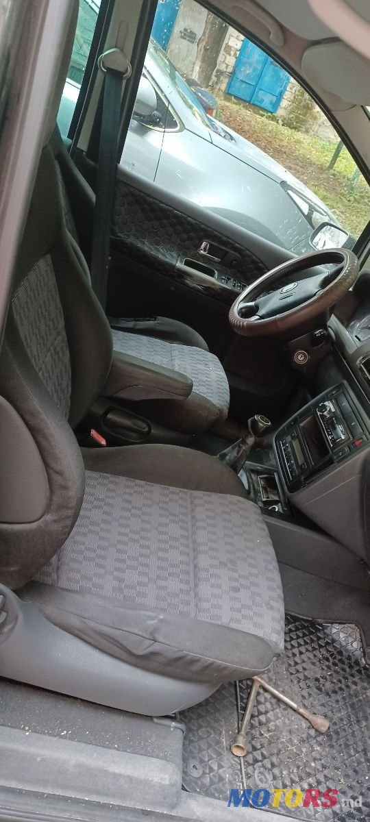 2002' SEAT Alhambra photo #3