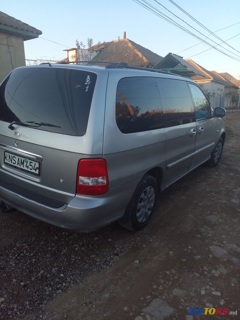 2004' Kia Carnival photo #4