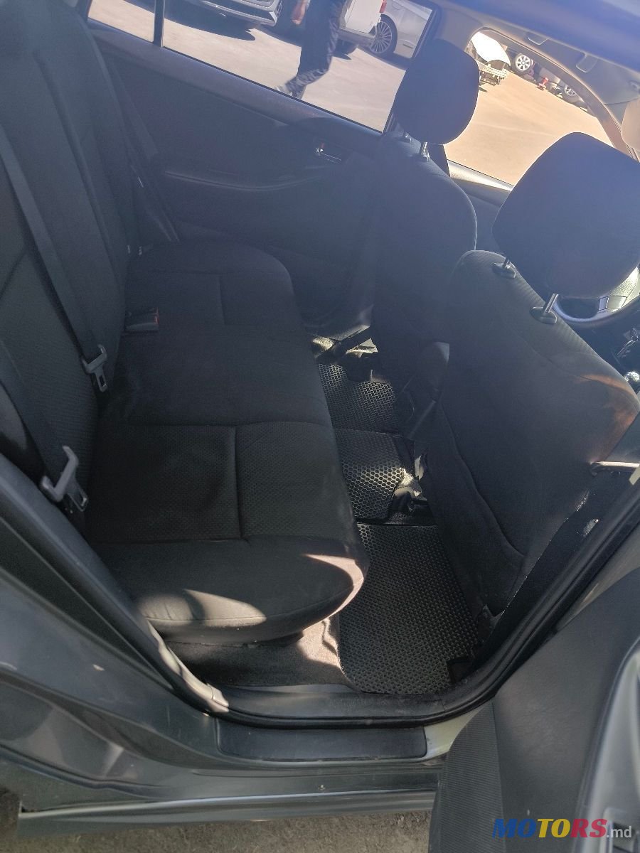 2005' Toyota Corolla photo #5