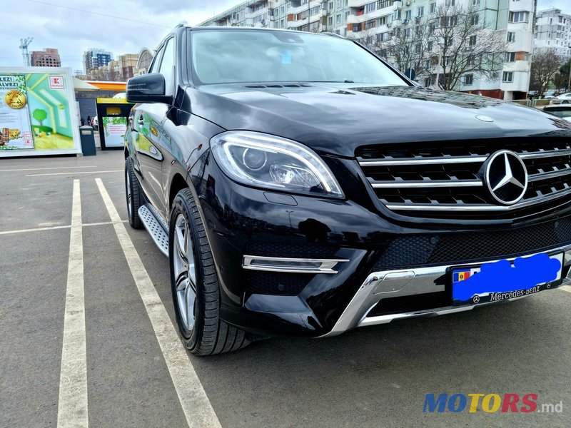 2013' Mercedes-Benz M Класс photo #3