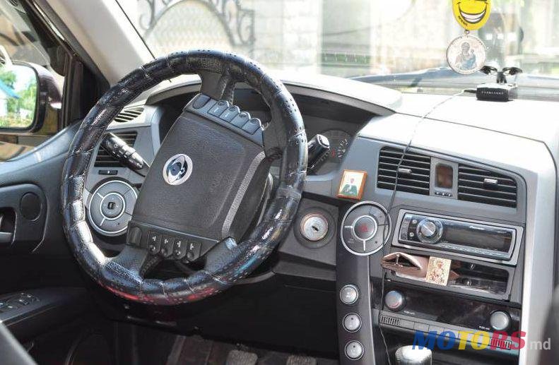 2010' SsangYong Kyron photo #2