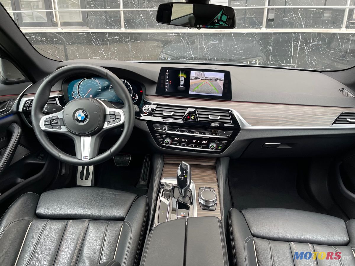 2017' BMW 5 Series photo #5