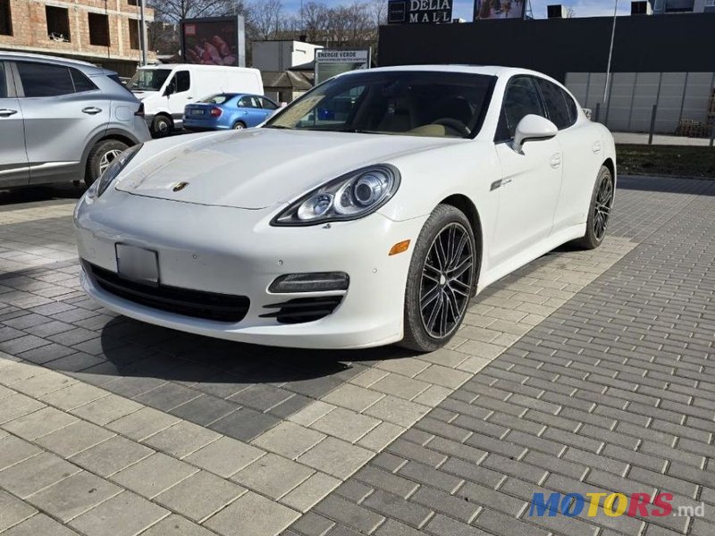2012' Porsche Panamera photo #4