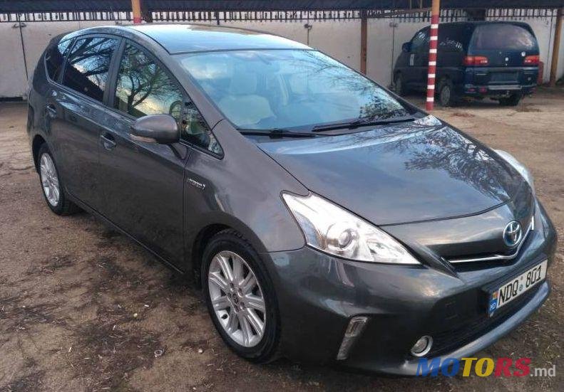 2013' Toyota Prius + photo #1