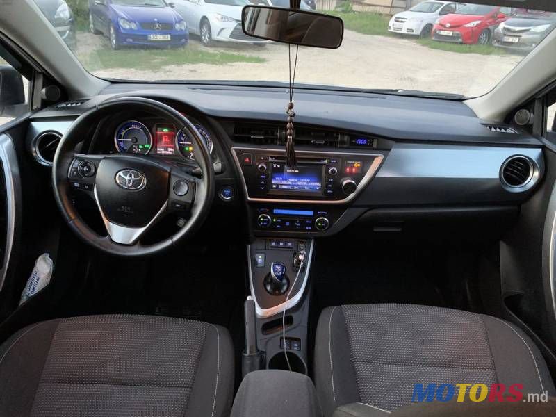 2014' Toyota Auris photo #6