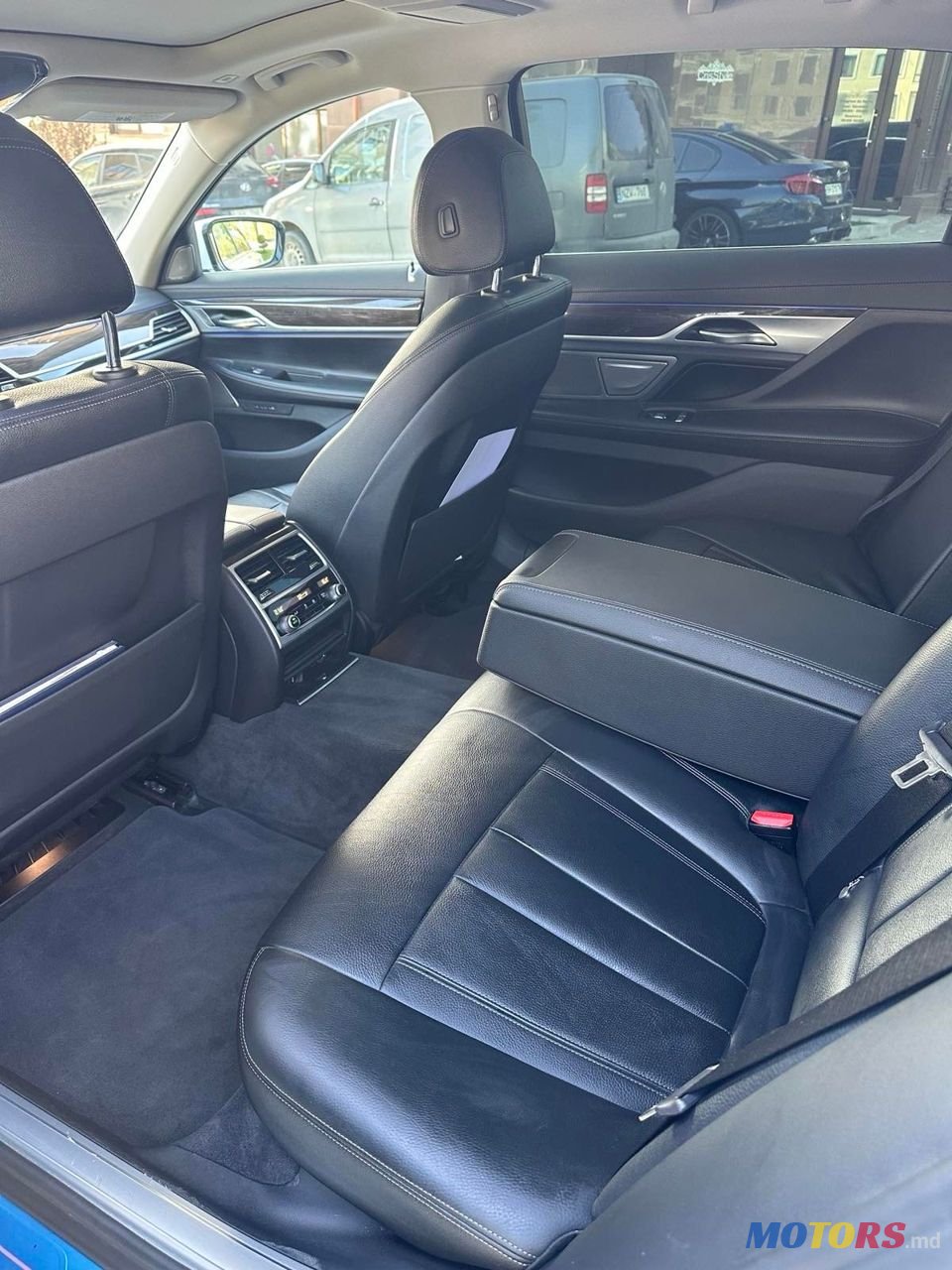 2018' BMW 7 Series photo #6