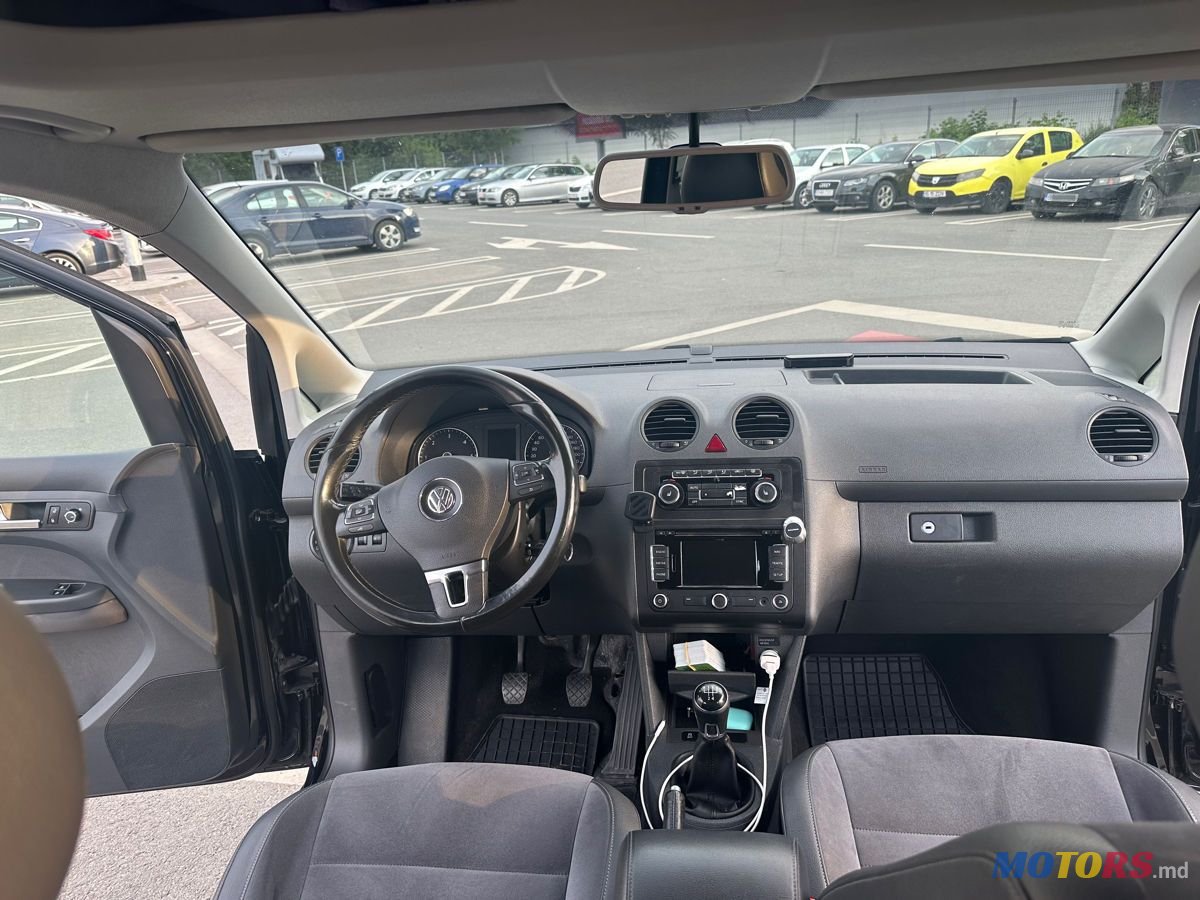 2013' Volkswagen Caddy photo #4