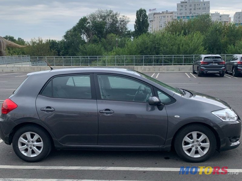 2009' Toyota Auris photo #3