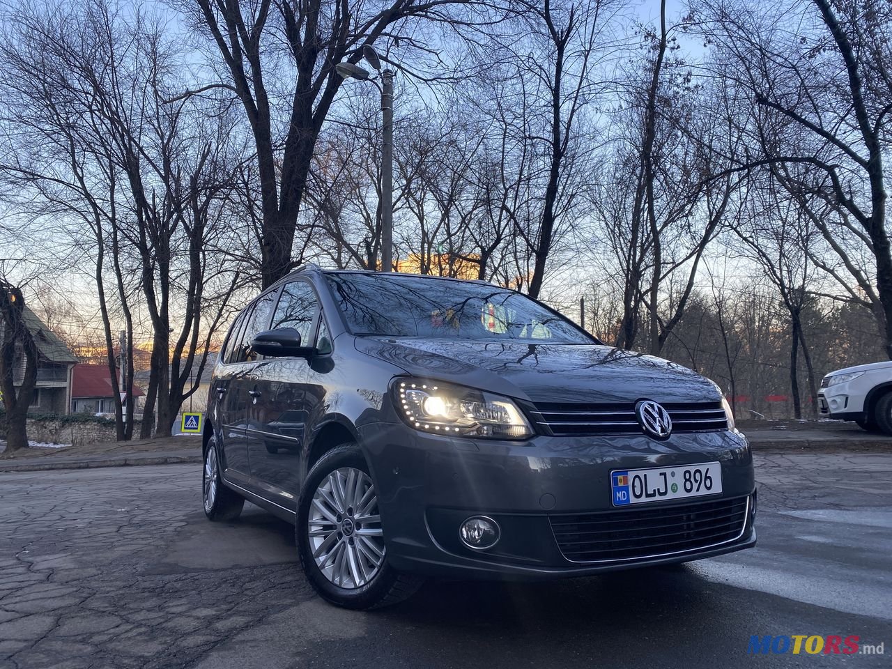 2015' Volkswagen Touran photo #1